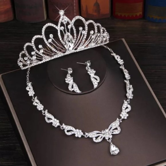 NEW 5 Piece Jewellery & Vintage Pink Sparkle BARBIE Princess Prom Dress Costume - Picture 11 of 16